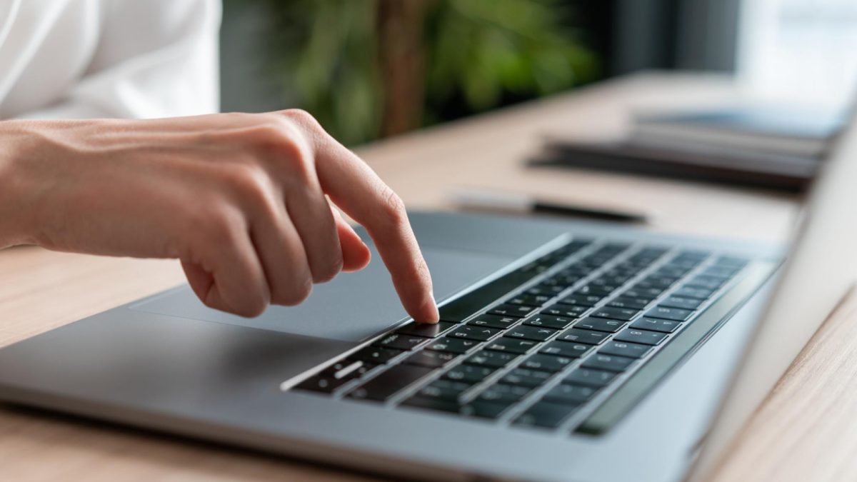 Signature électronique : pourquoi les entreprises françaises ont intérêt à choisir un acteur souverain ?